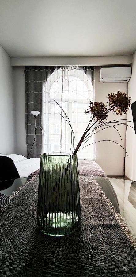 Flat in the city center Odesa Exterior photo