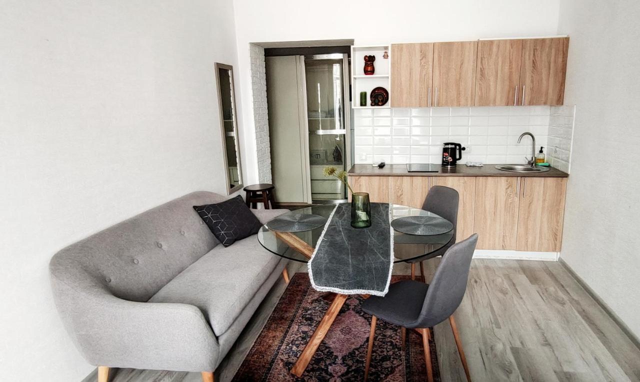 Flat in the city center Odesa Exterior photo